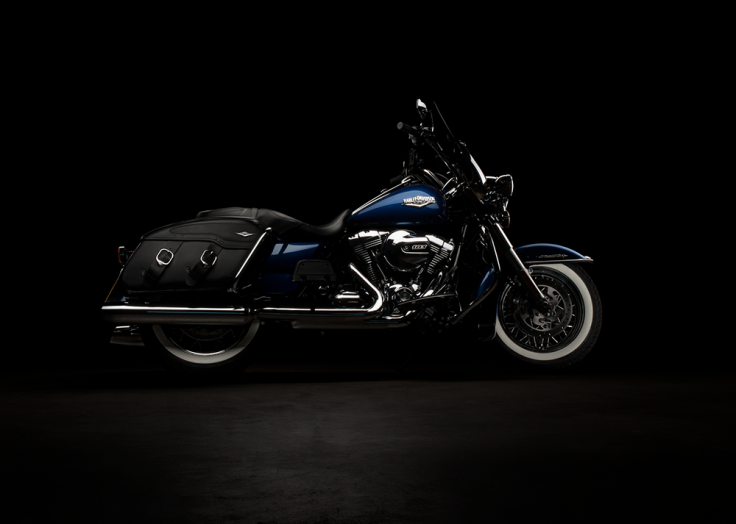 Harley Davidson Road King 2016 in Blue captured by Motorcycle Photographer Michelle Szpak